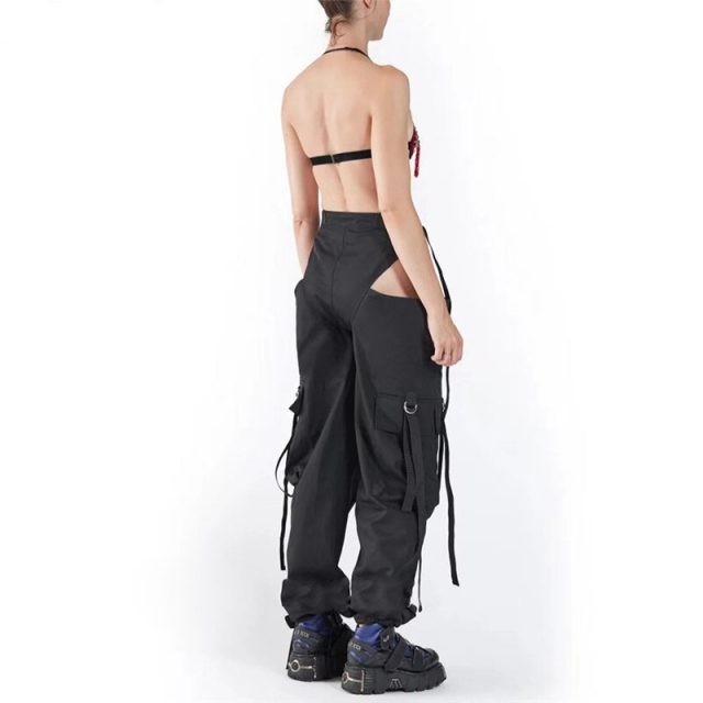 black zipper pants