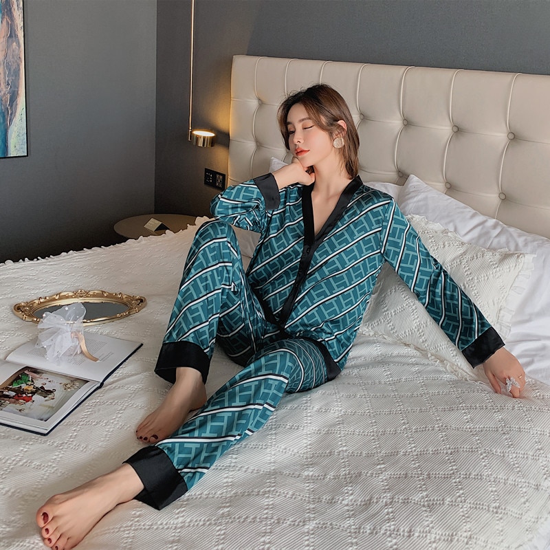 Luxury Cross Letter Print Silk Pajamas Set Sleepwear JKP4604 Luxury Cross Letter Print Silk Pajamas Set Sleepwear JKP4604