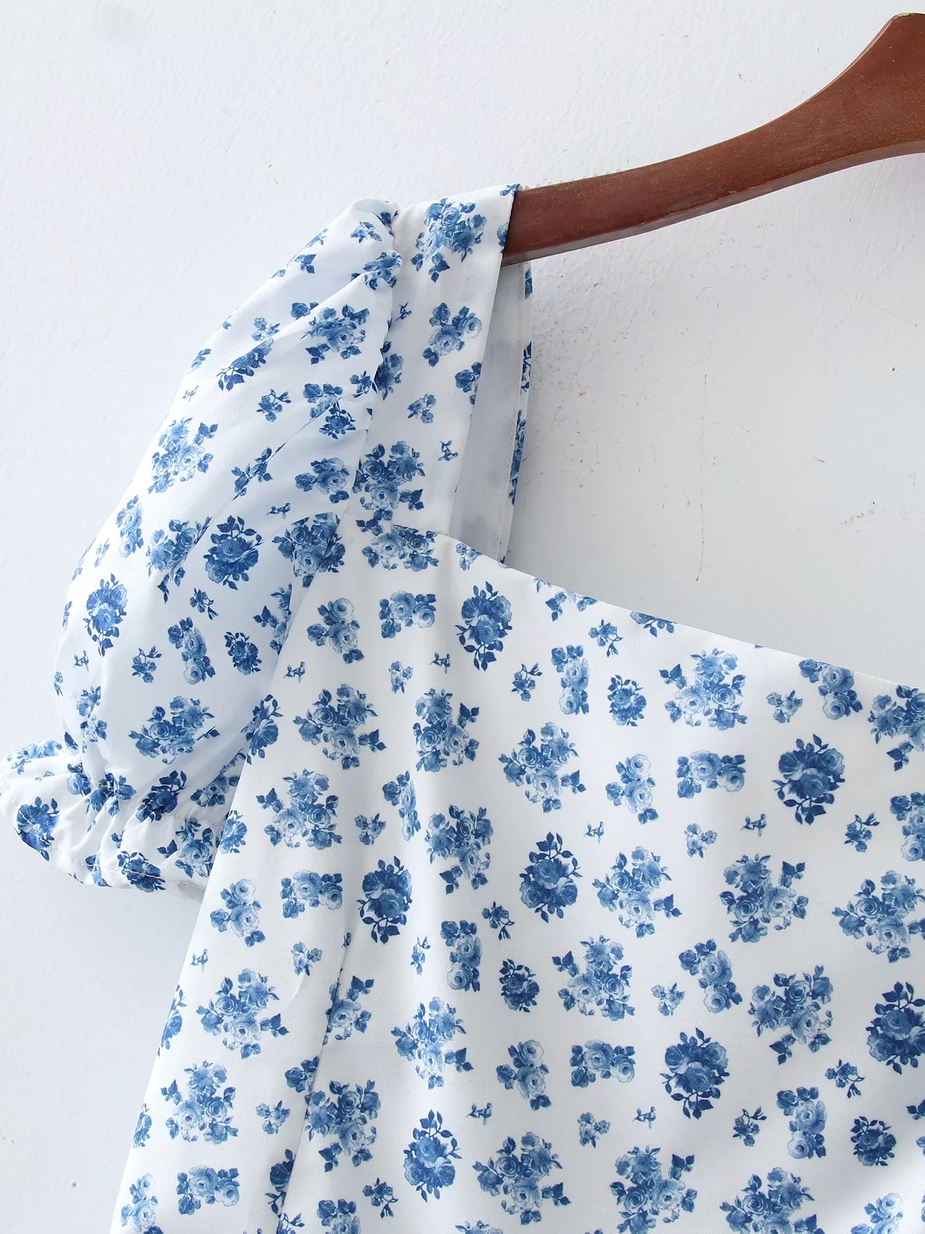 Foridol Floral Print Summer Dress Women Boho Slit Maxi Long Dress Vintage Beach Dress Puff Sleeve A-line Blue Sundress 2021 Foridol Floral Print Summer Dress Women Boho Slit Maxi Long Dress Vintage Beach Dress Puff Sleeve A-line Blue Sundress 2021