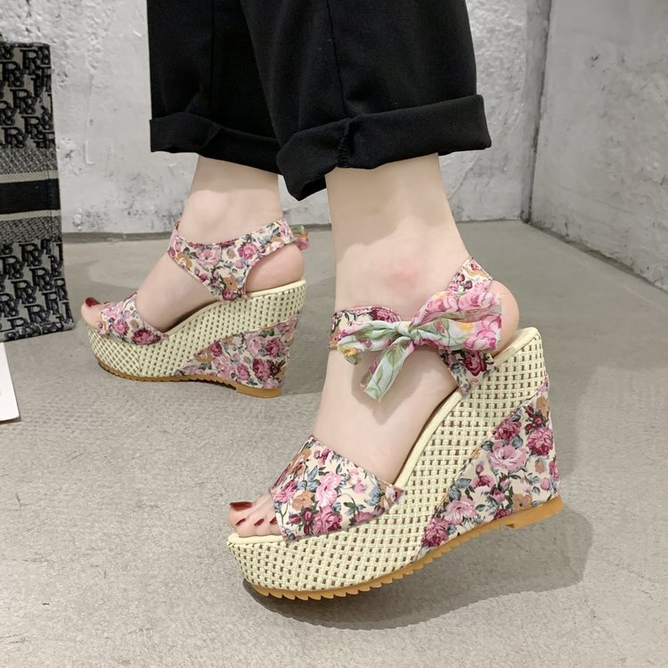 INS Hot Lace Leisure Women Wedges Heeled Women Shoes 2021 Summer Sandals Party Platform High Heels Shoes Woman INS Hot Lace Leisure Women Wedges Heeled Women Shoes 2021 Summer Sandals Party Platform High Heels Shoes Woman