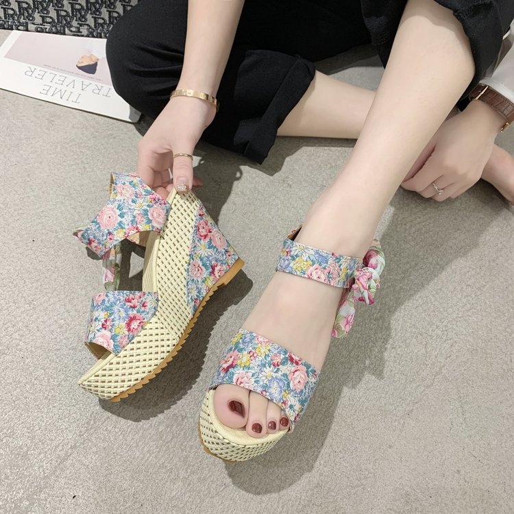INS Hot Lace Leisure Women Wedges Heeled Women Shoes 2021 Summer Sandals Party Platform High Heels Shoes Woman INS Hot Lace Leisure Women Wedges Heeled Women Shoes 2021 Summer Sandals Party Platform High Heels Shoes Woman