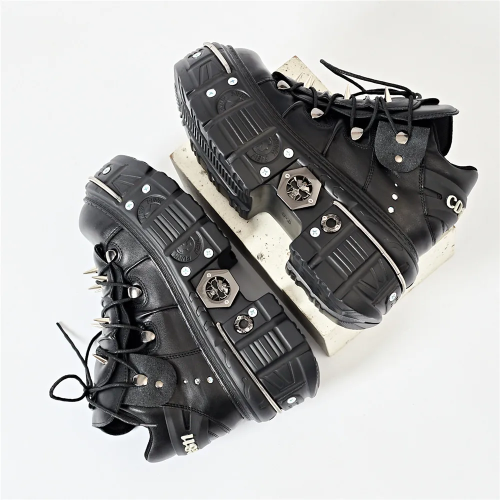 Punk Women Lace-Up Ankle Botas Mujer 2025 Rivet Metal Decoration Round Toe Thick Bottom Boots Woman Nightclub Rock Platform Shoe Punk Women Lace-Up Ankle Botas Mujer 2025 Rivet Metal Decoration Round Toe Thick Bottom Boots Woman Nightclub Rock Platform Shoe